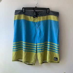 Quiksilver Swimming / Board Shorts. W:38